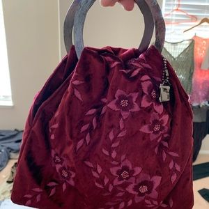 A unique purse and that matches lots of cute stuff